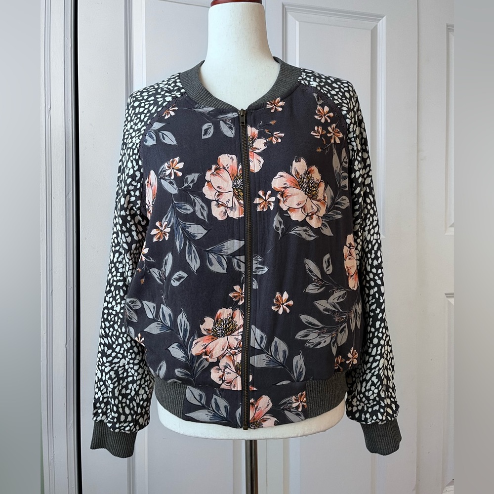 Saltwater Luxe Bomber jacket size S.